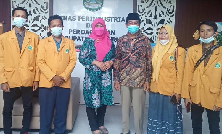  Kunjungan dosen ke mahasiswa magang di disperindag